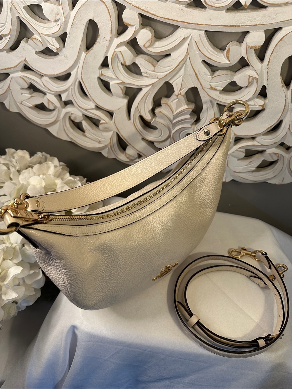 Coach Pebbled Leather Shoulder Bag in Cream and Gold - Picture 2 of 12